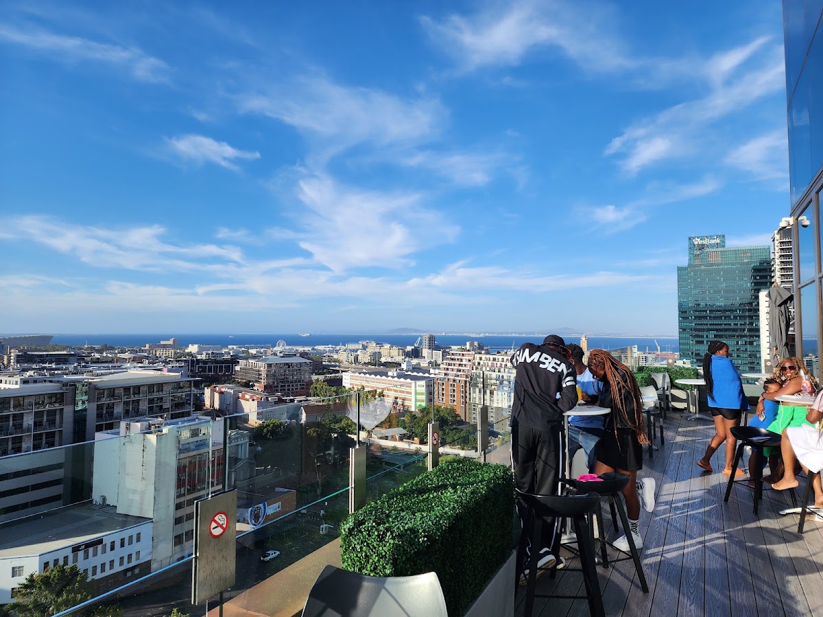 14Stories Rooftop Bar — photo 4
