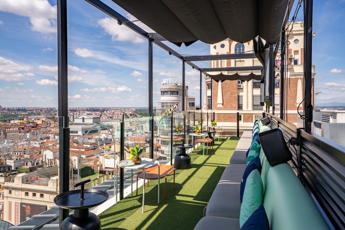Ella Sky Bar Madrid — photo 4