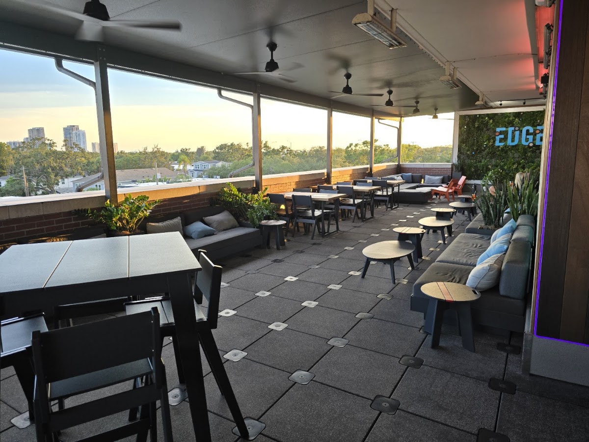 EDGE Rooftop Cocktail Lounge — photo 4