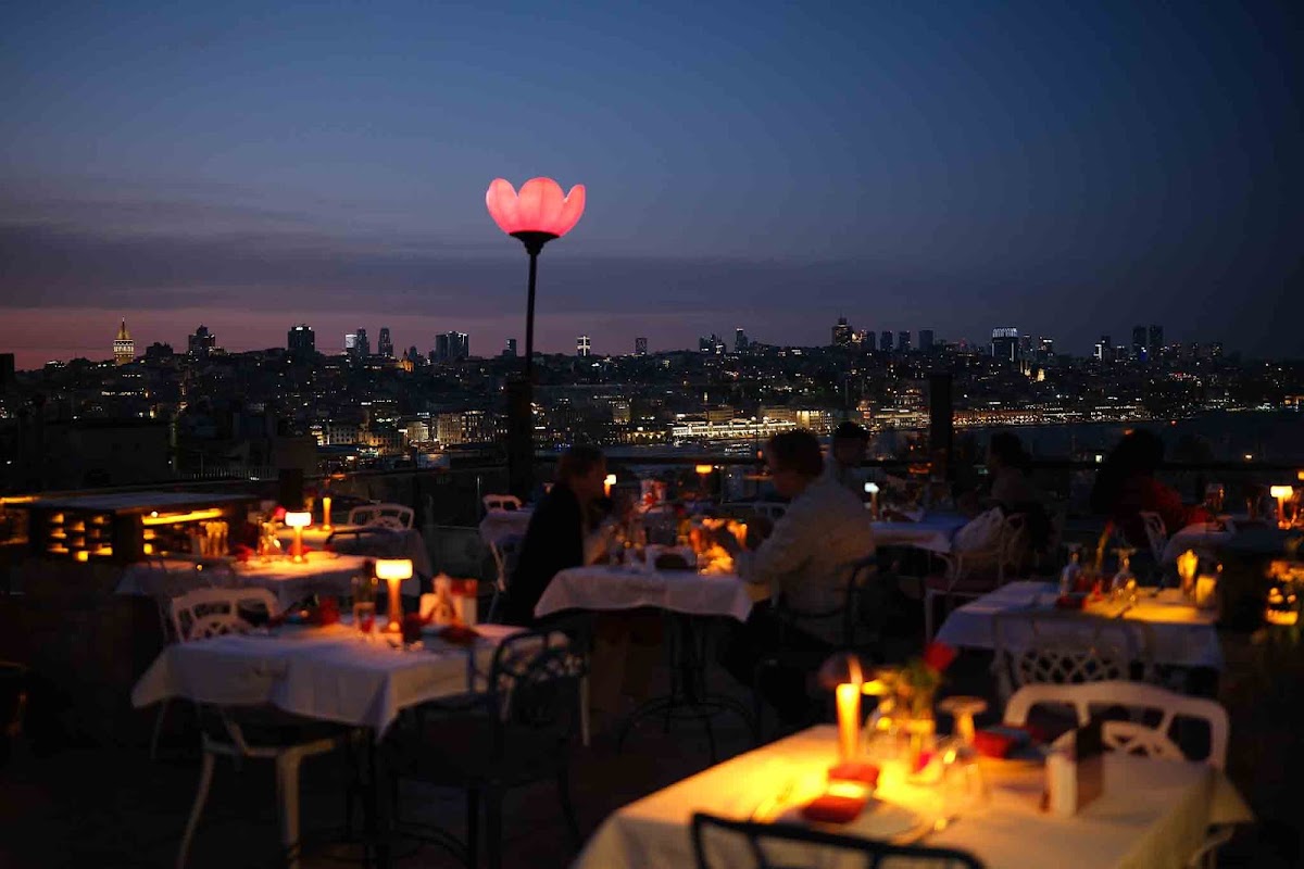 Luco Restaurant Rooftop Sirkeci — photo 4