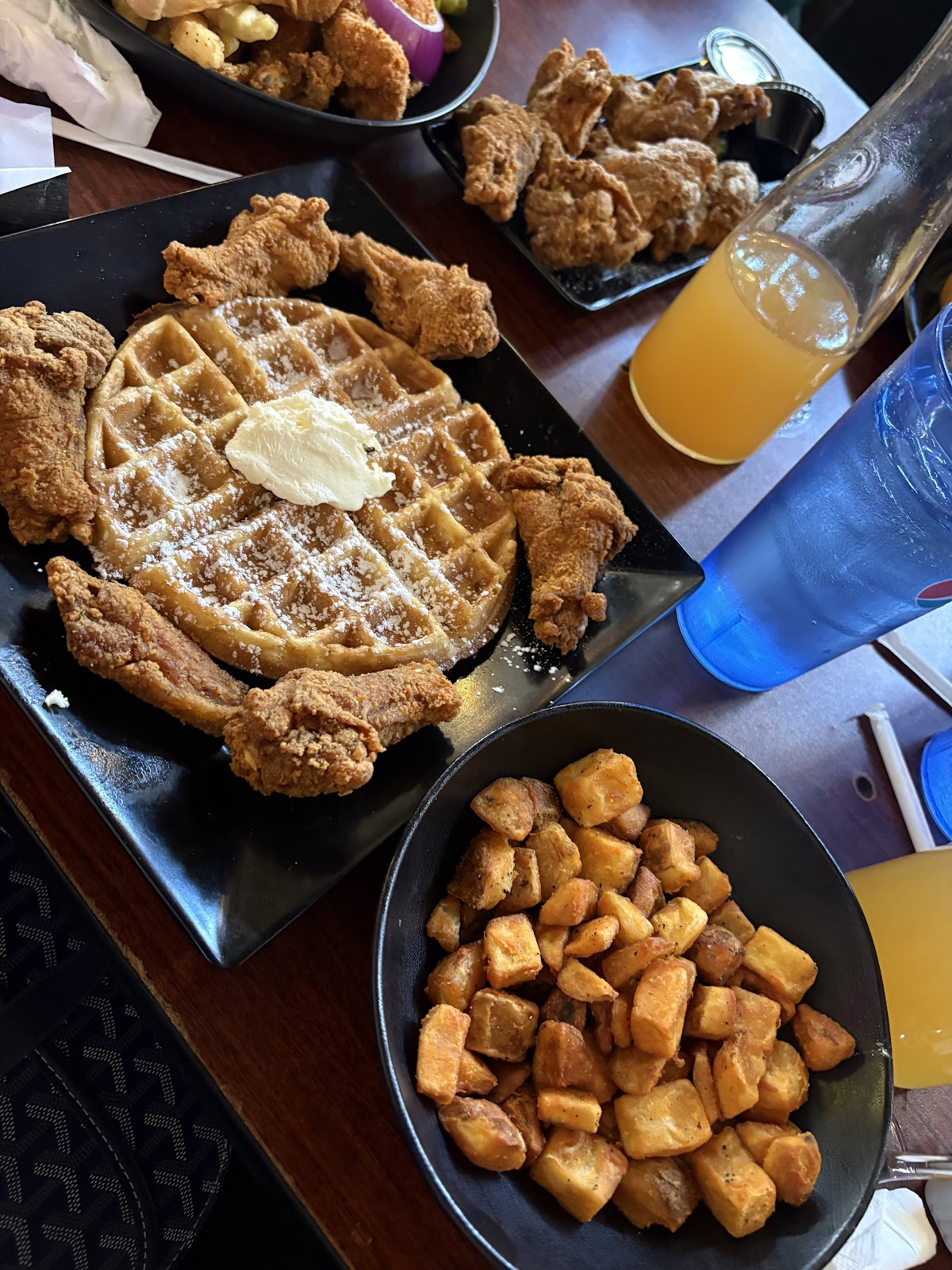 The Marquee Restaurant & Lounge — photo 4