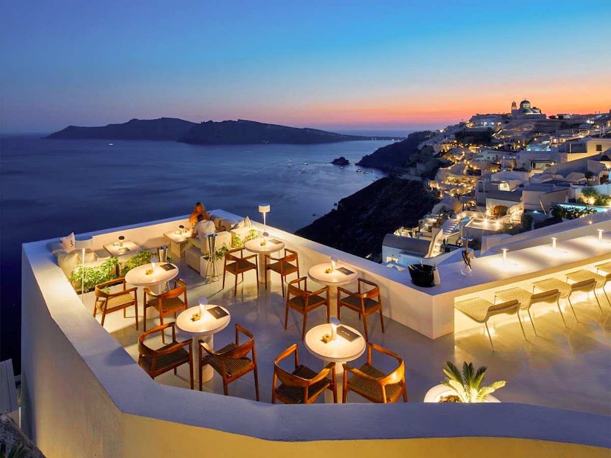 Saint Sky Bar Oia Santorini — photo 4