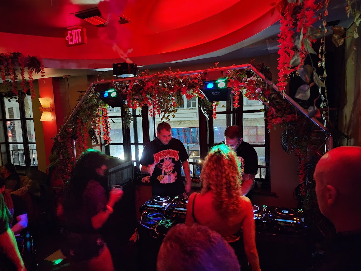 The Monkey Bar — photo 4