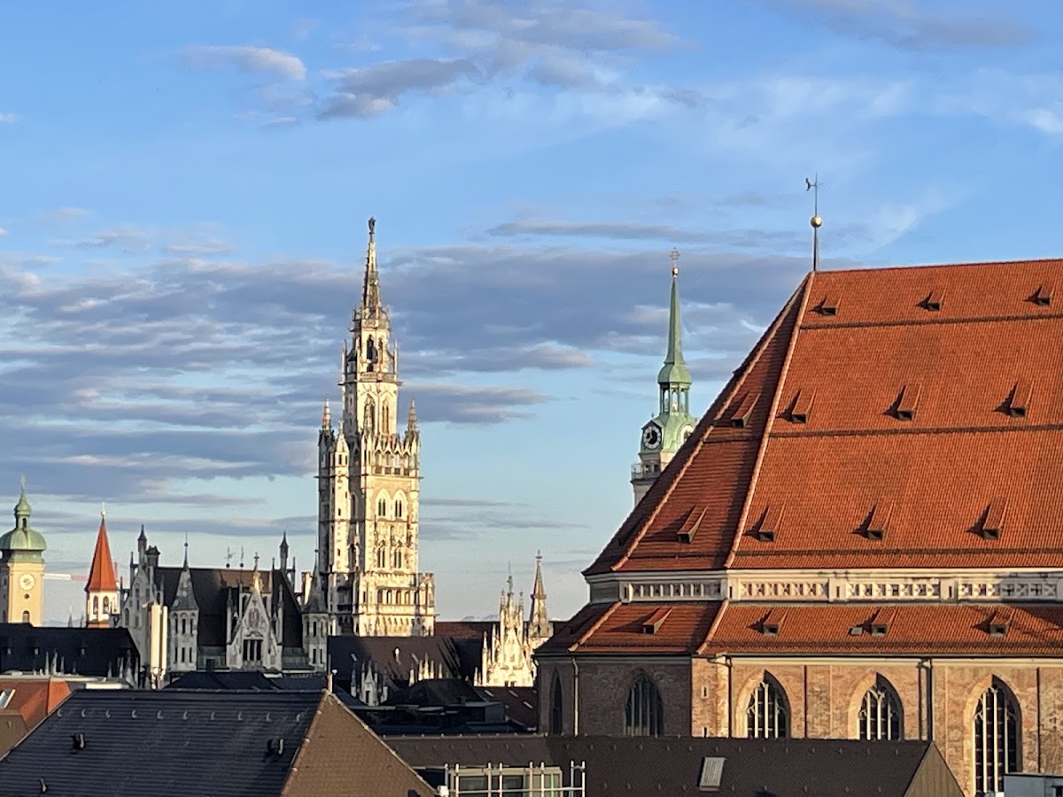 Bayerischer Hof Roof Terrace — photo 4