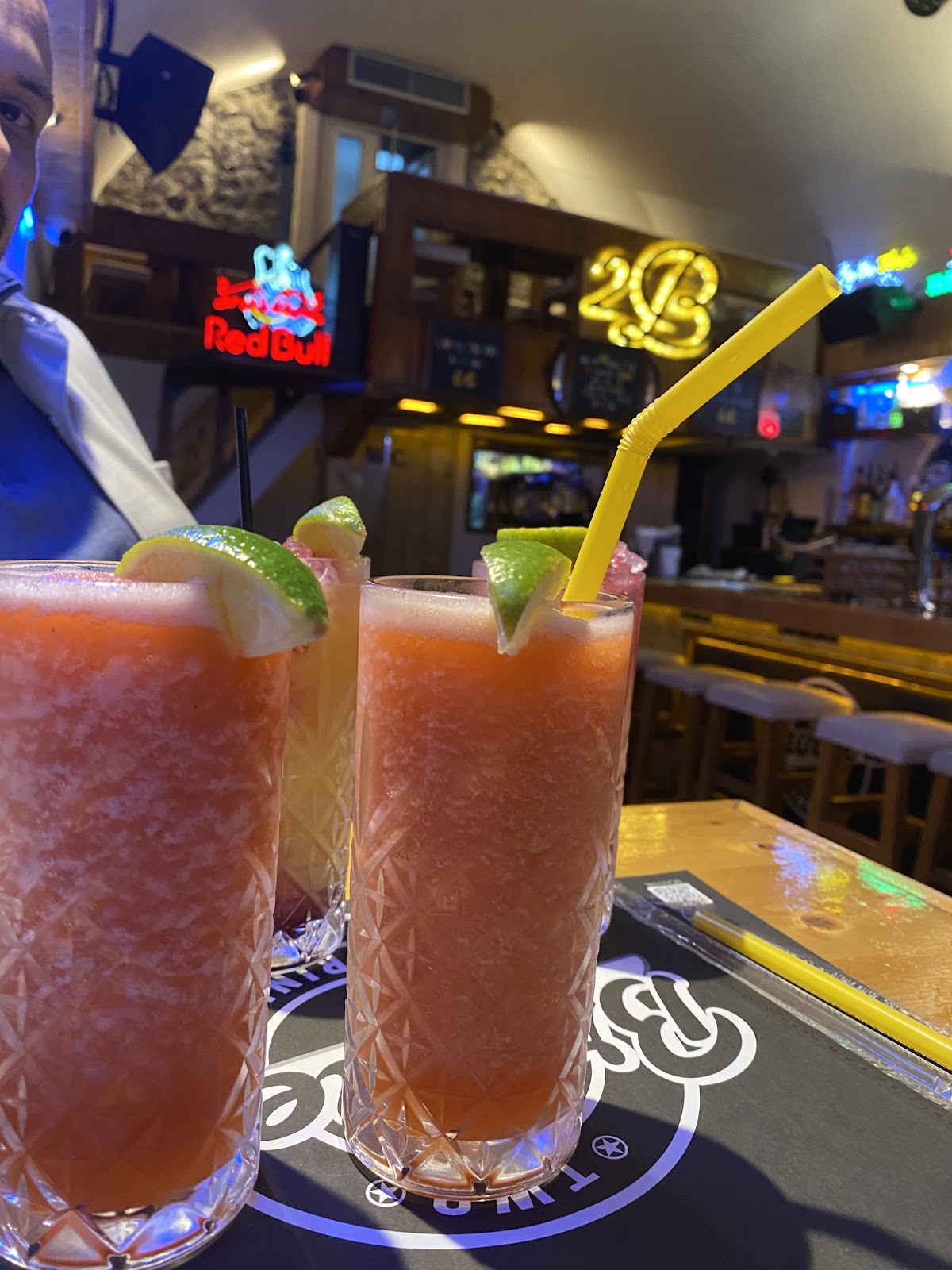 2 Brothers Bar Santorini — photo 4