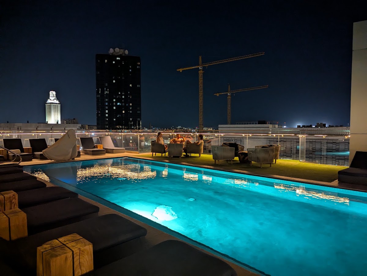 Otopia Rooftop Lounge — photo 4