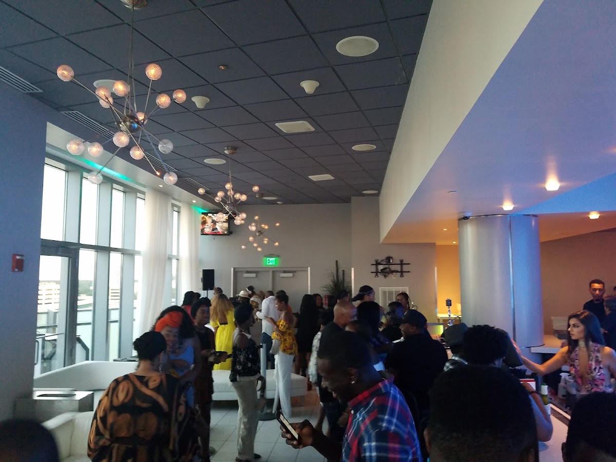 One80 Skytop Lounge — photo 5