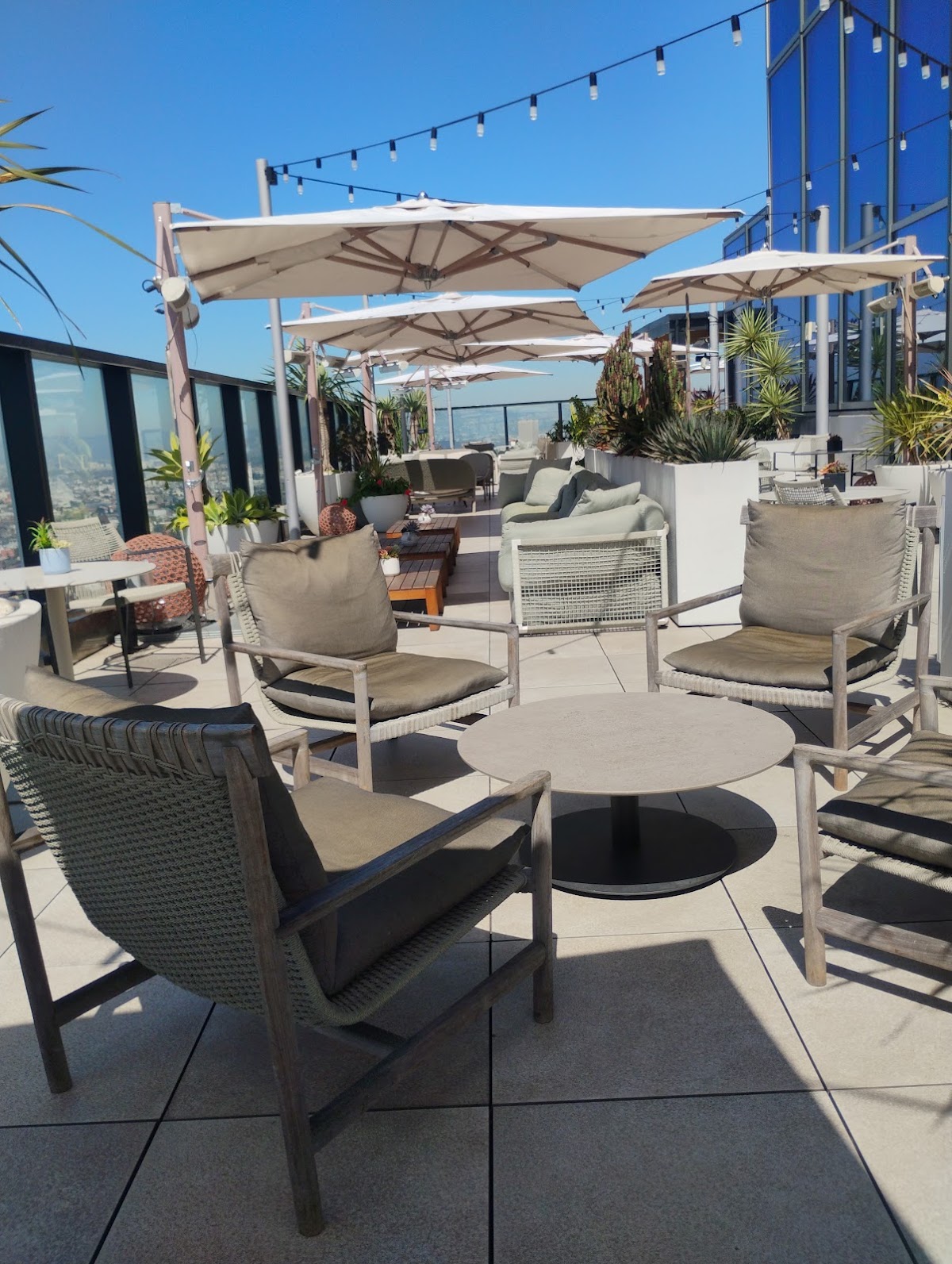 La Lo La Rooftop — photo 5
