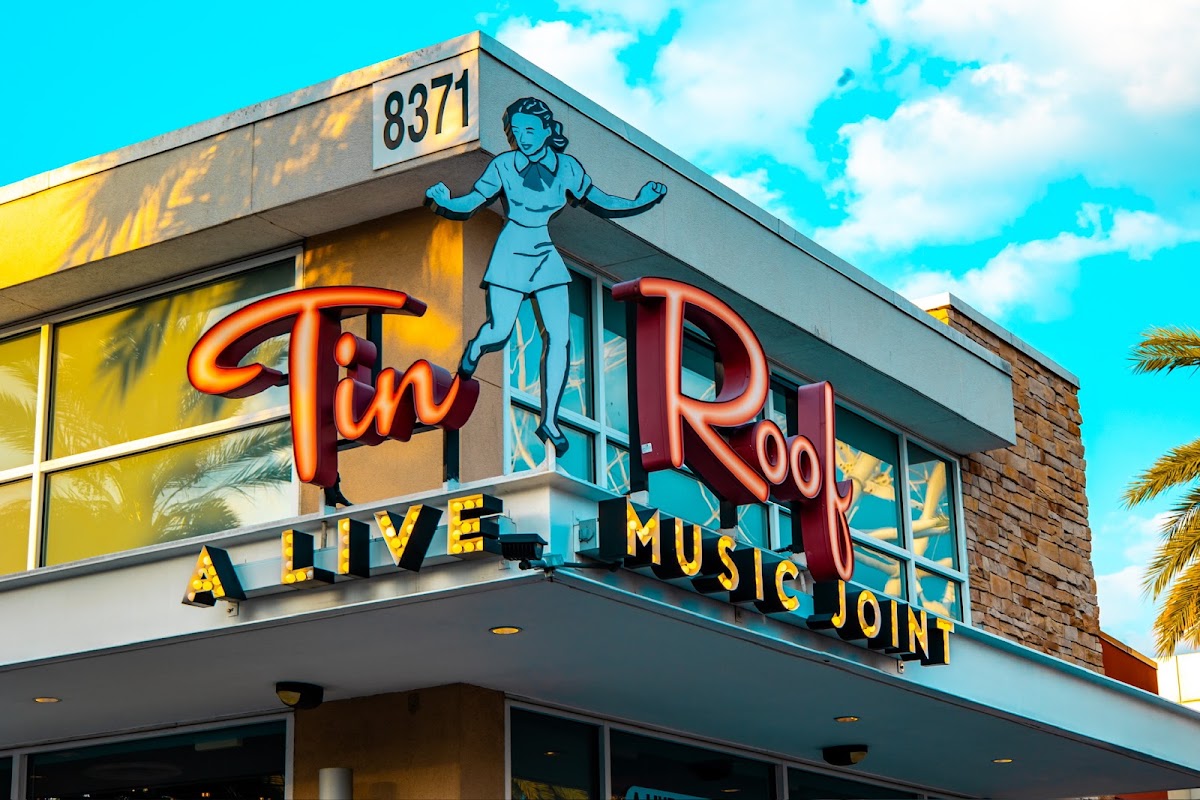 Tin Roof — photo 5