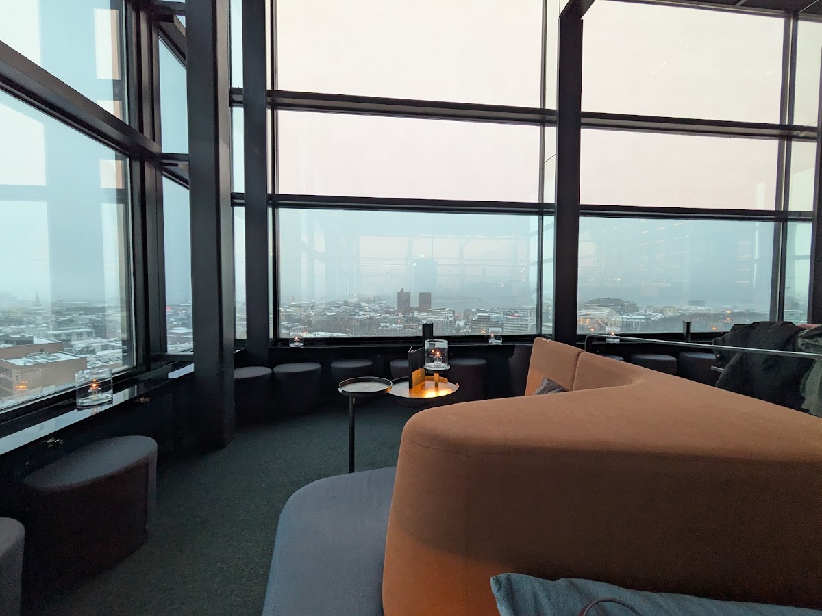 Summit Bar — photo 5