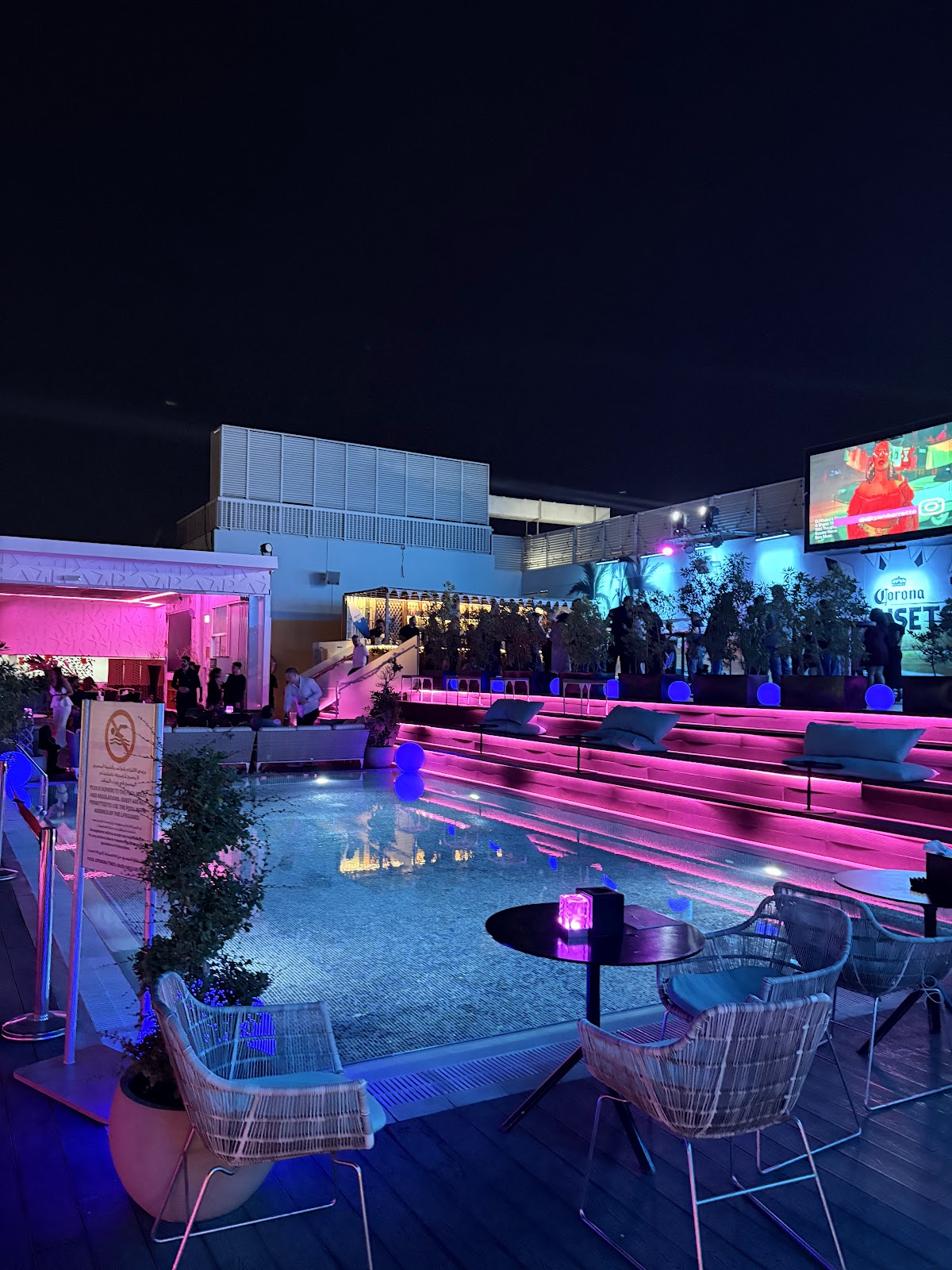 Estrellas Rooftop Lounge - Best Rooftop Lounge Dubai — photo 5