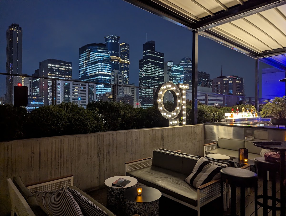 QT Rooftop Bar — photo 5