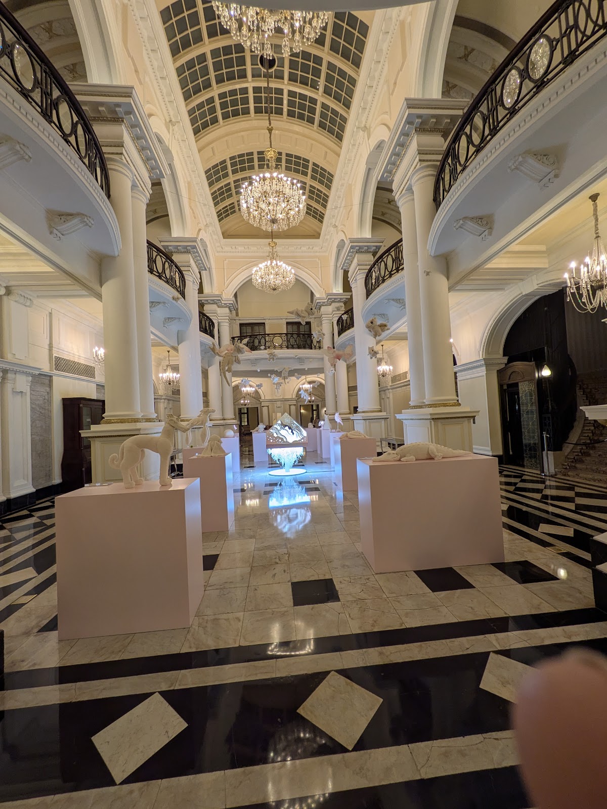 The Long Bar at the Waldorf Astoria — photo 5