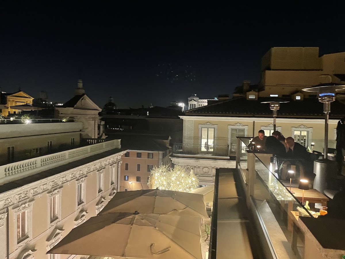 Rooftop Jim's Bar — photo 5