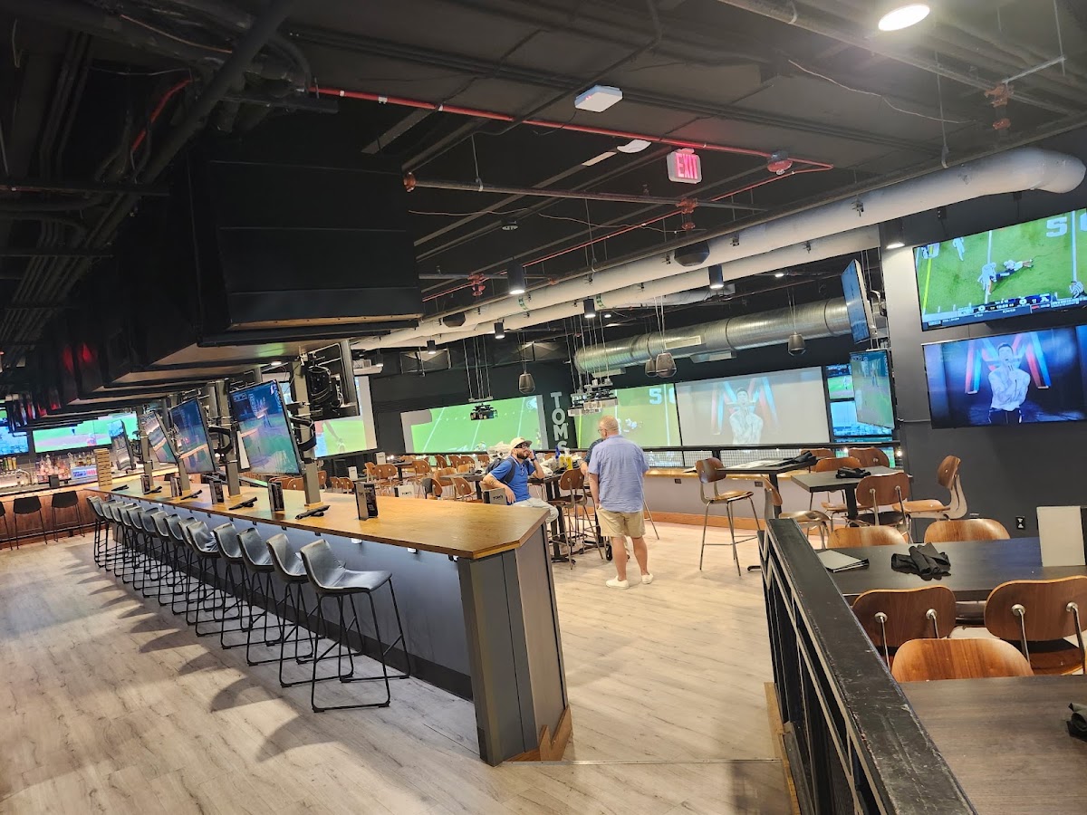 Tom's Watch Bar- Sky Bar — photo 5