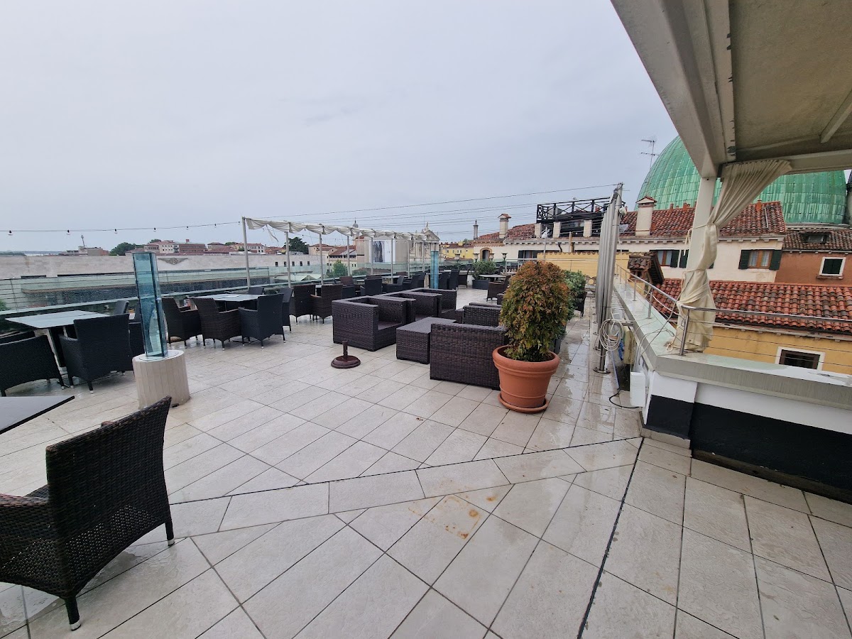 Top of the Carlton — photo 5