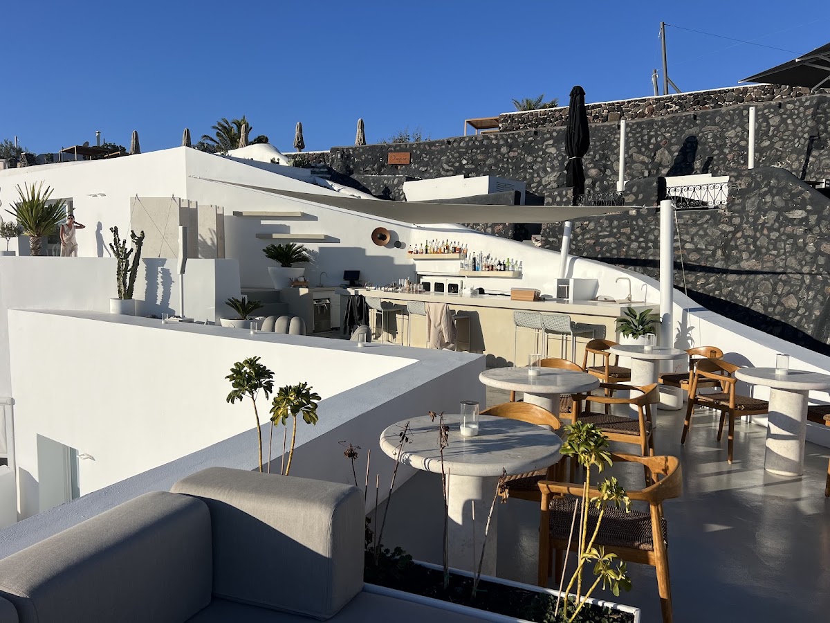 Saint Sky Bar Oia Santorini — photo 5