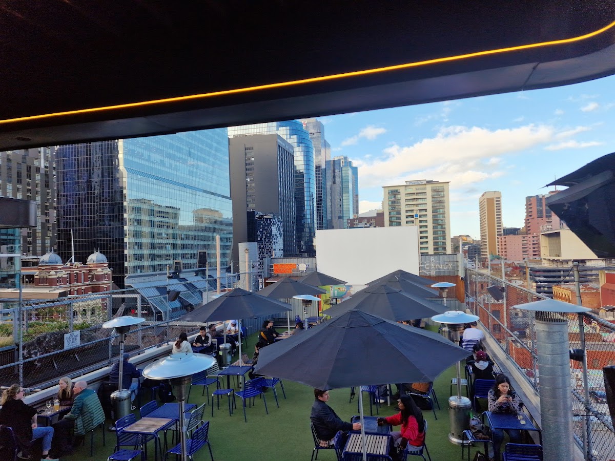Curtin House Rooftop Bar — photo 5
