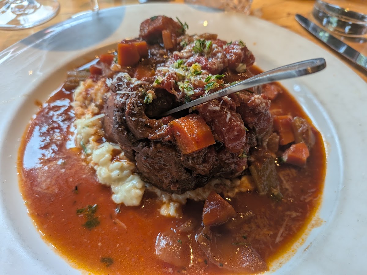 Q Restaurant & Bar — photo 5