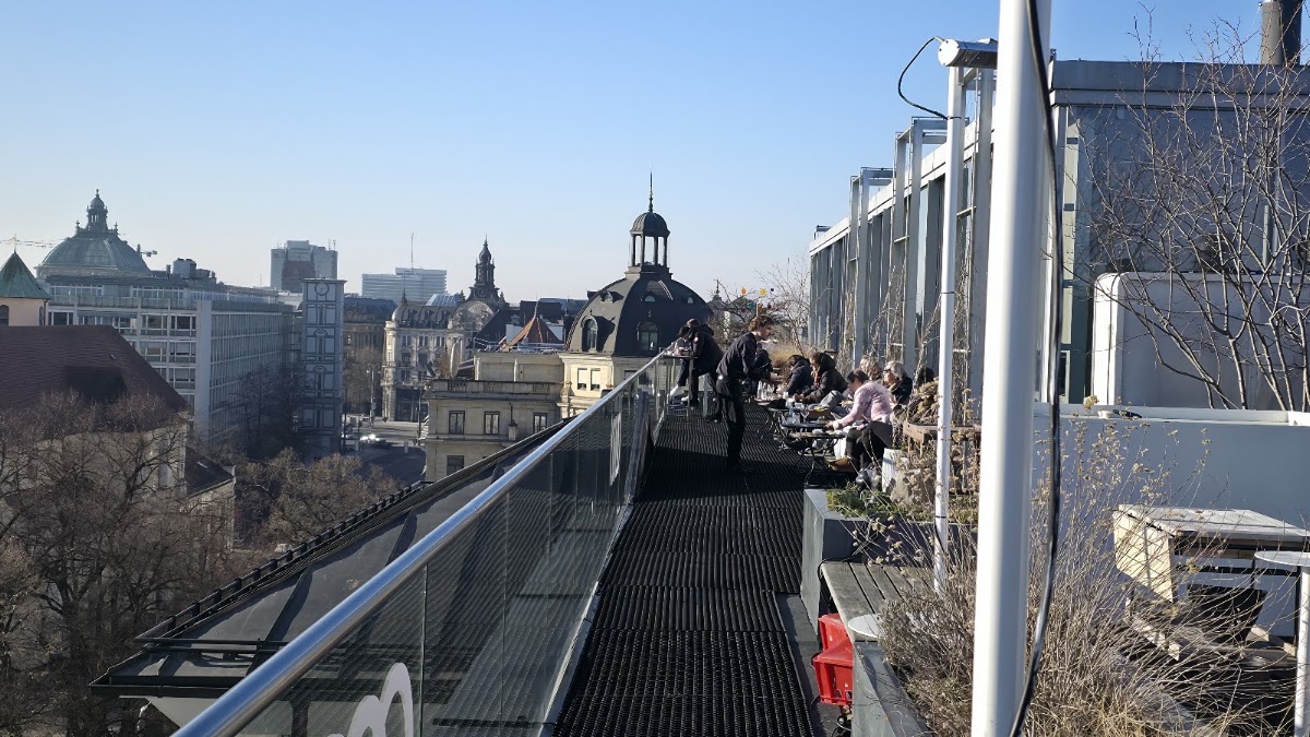 Bayerischer Hof Roof Terrace — photo 5