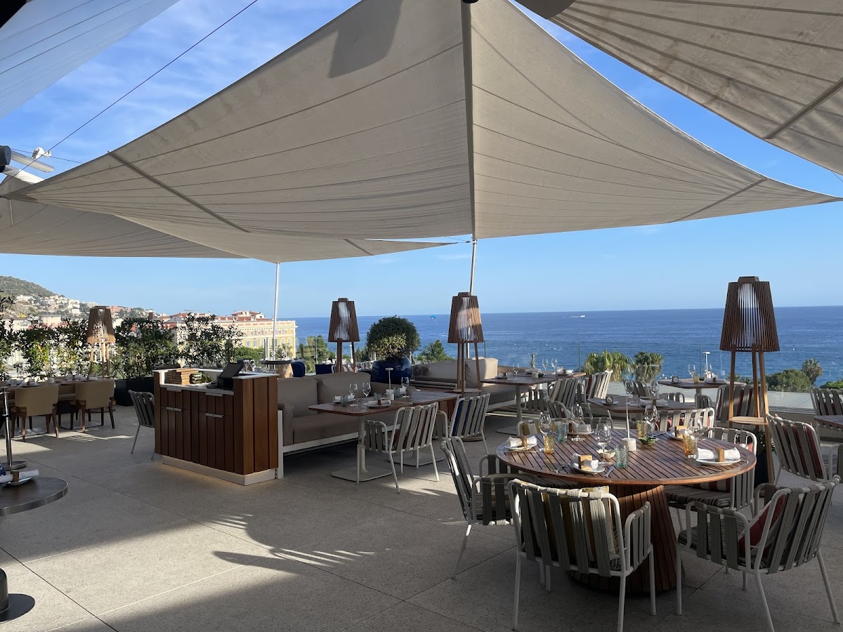Taulissa — Restaurant & Rooftop — photo 5