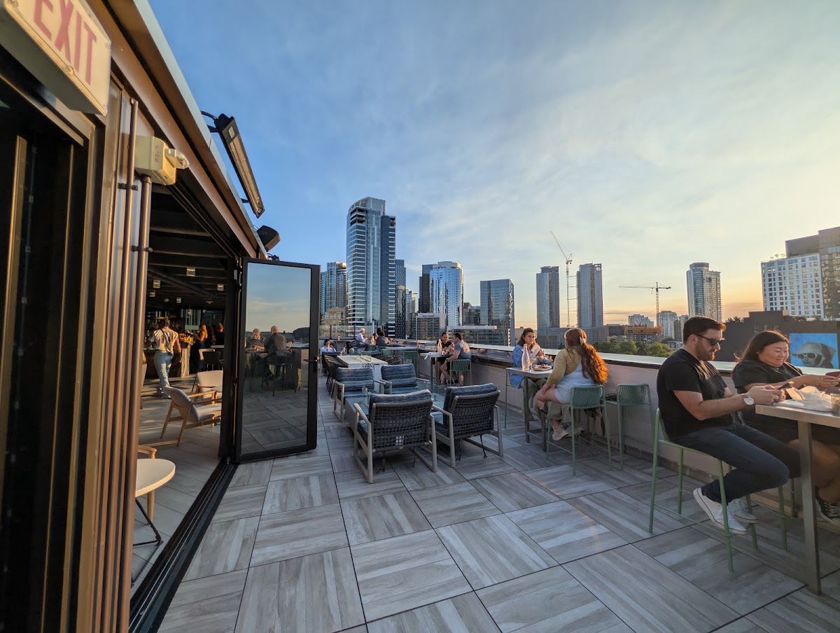 Altitude Sky Lounge — photo 5