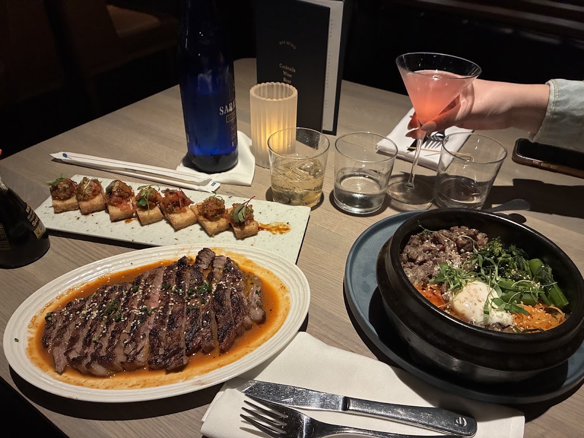 Earls Kitchen + Bar — photo 5