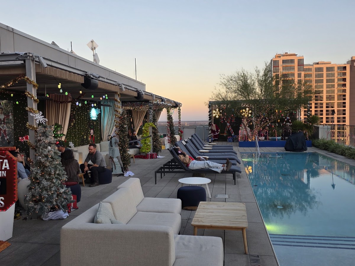 Azul Rooftop Bar and Lounge — photo 5