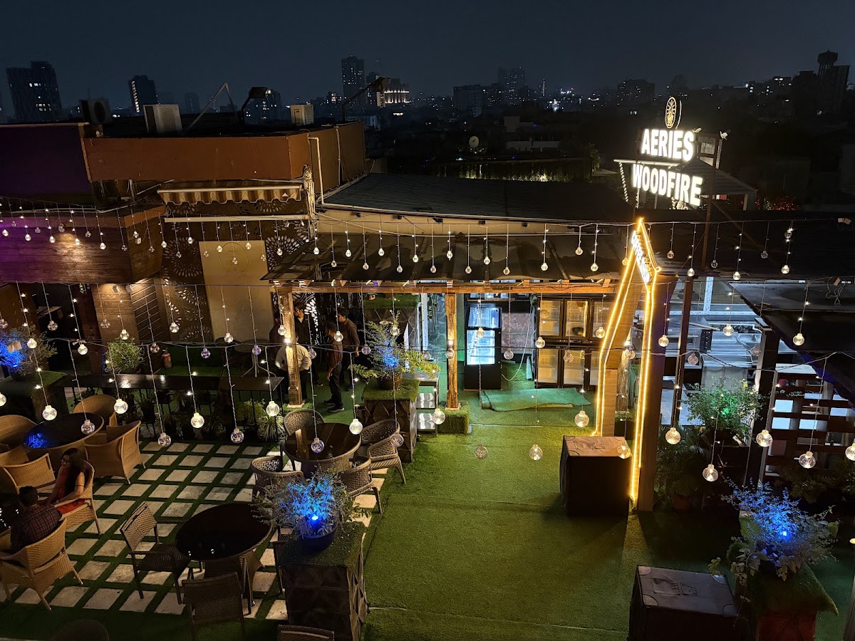CLUB AERIES - SKYBAR & KITCHEN — photo 6