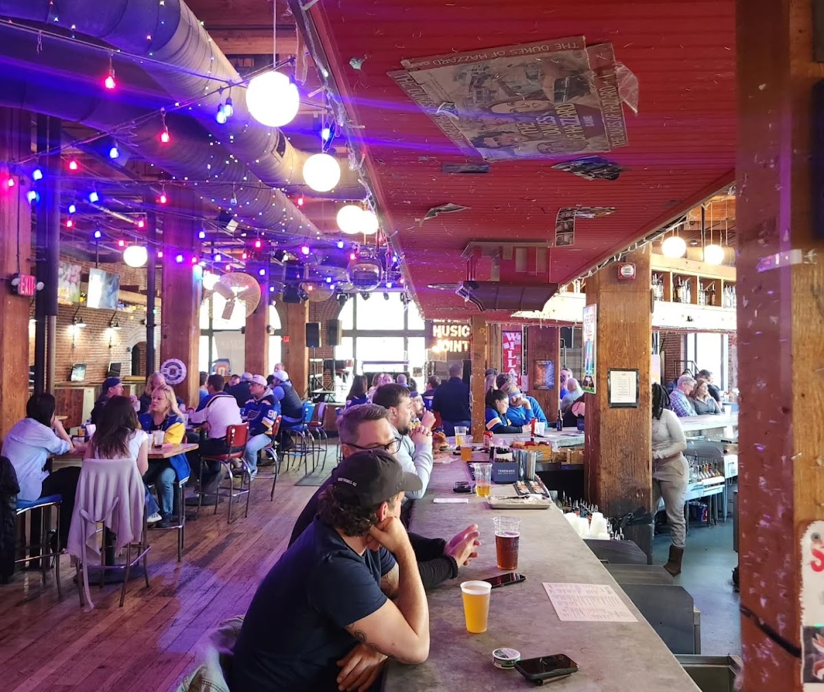 Tin Roof — photo 6