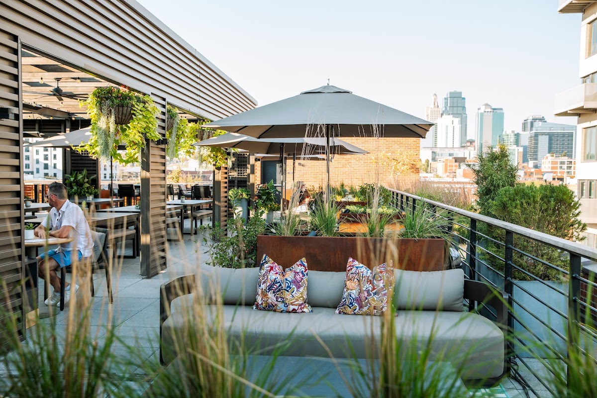 Percheron Rooftop Bar — photo 6