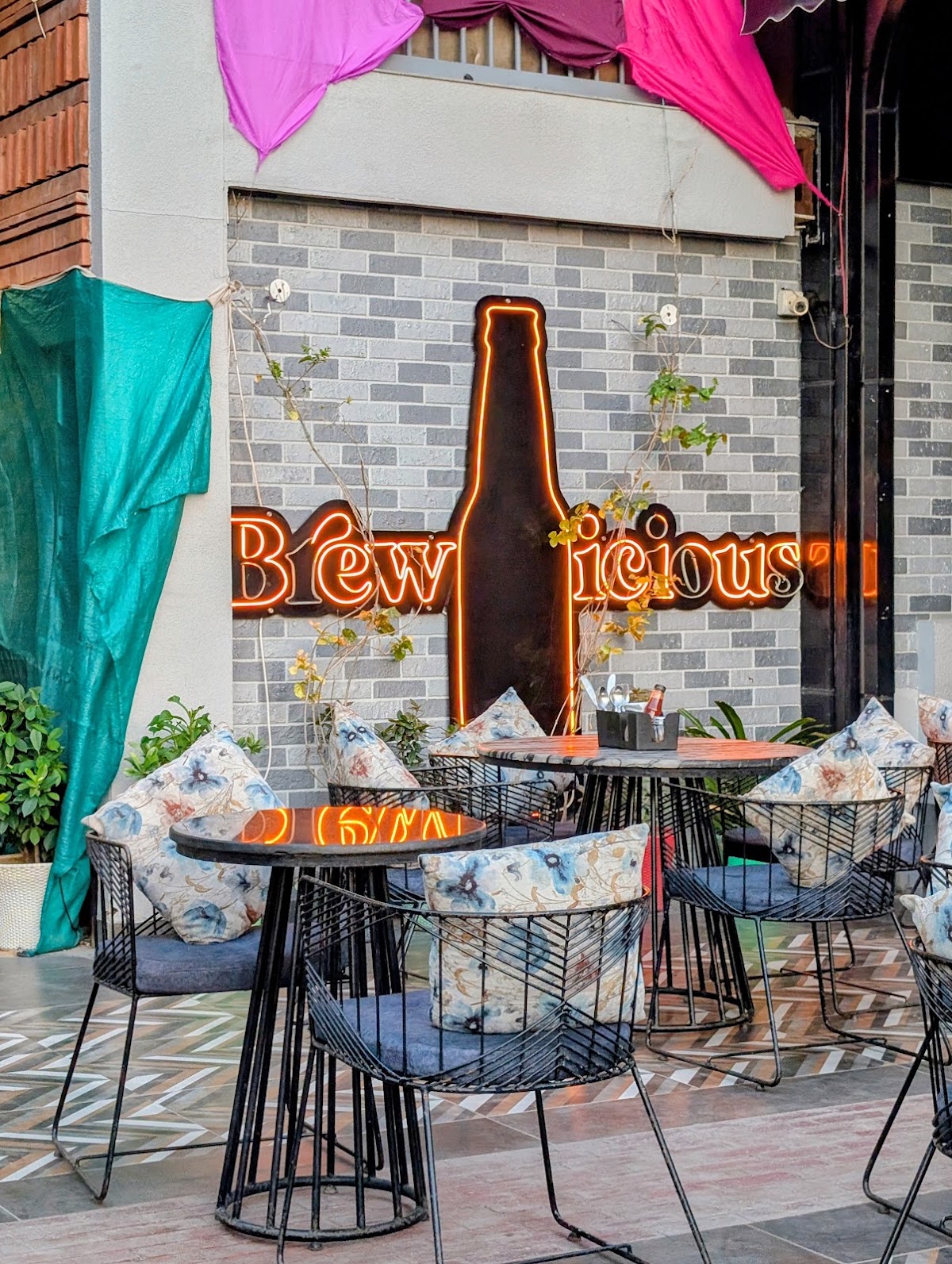 Brewlicious Rooftop Bar Restaurant in Jaipur — photo 6