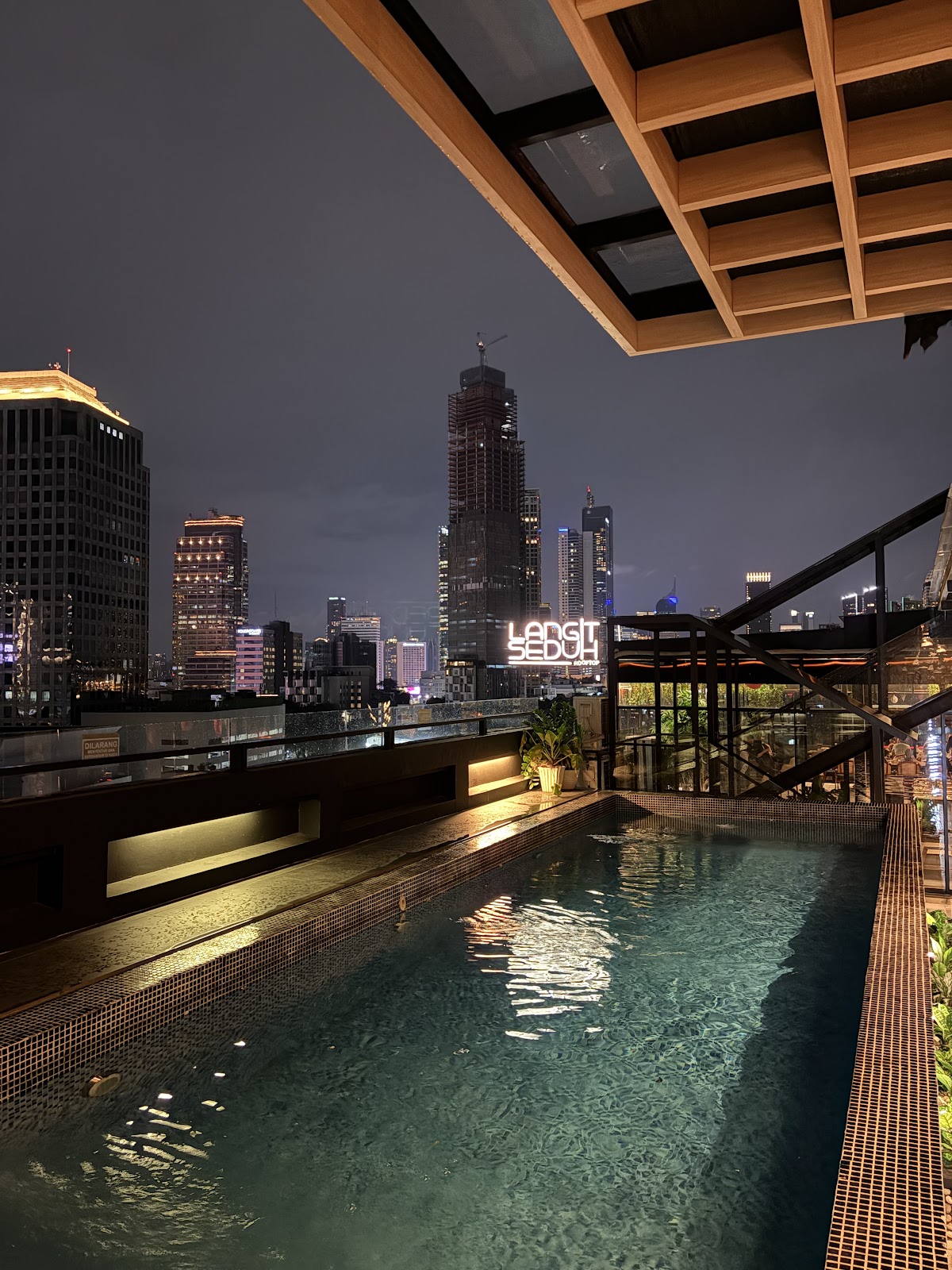Langit Seduh Rooftop — photo 6