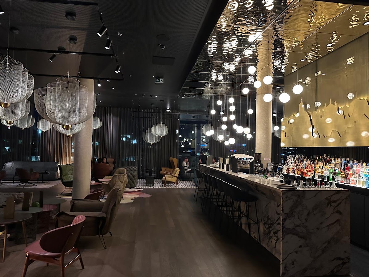 Cloud One Wine Bar & Lounge — photo 6