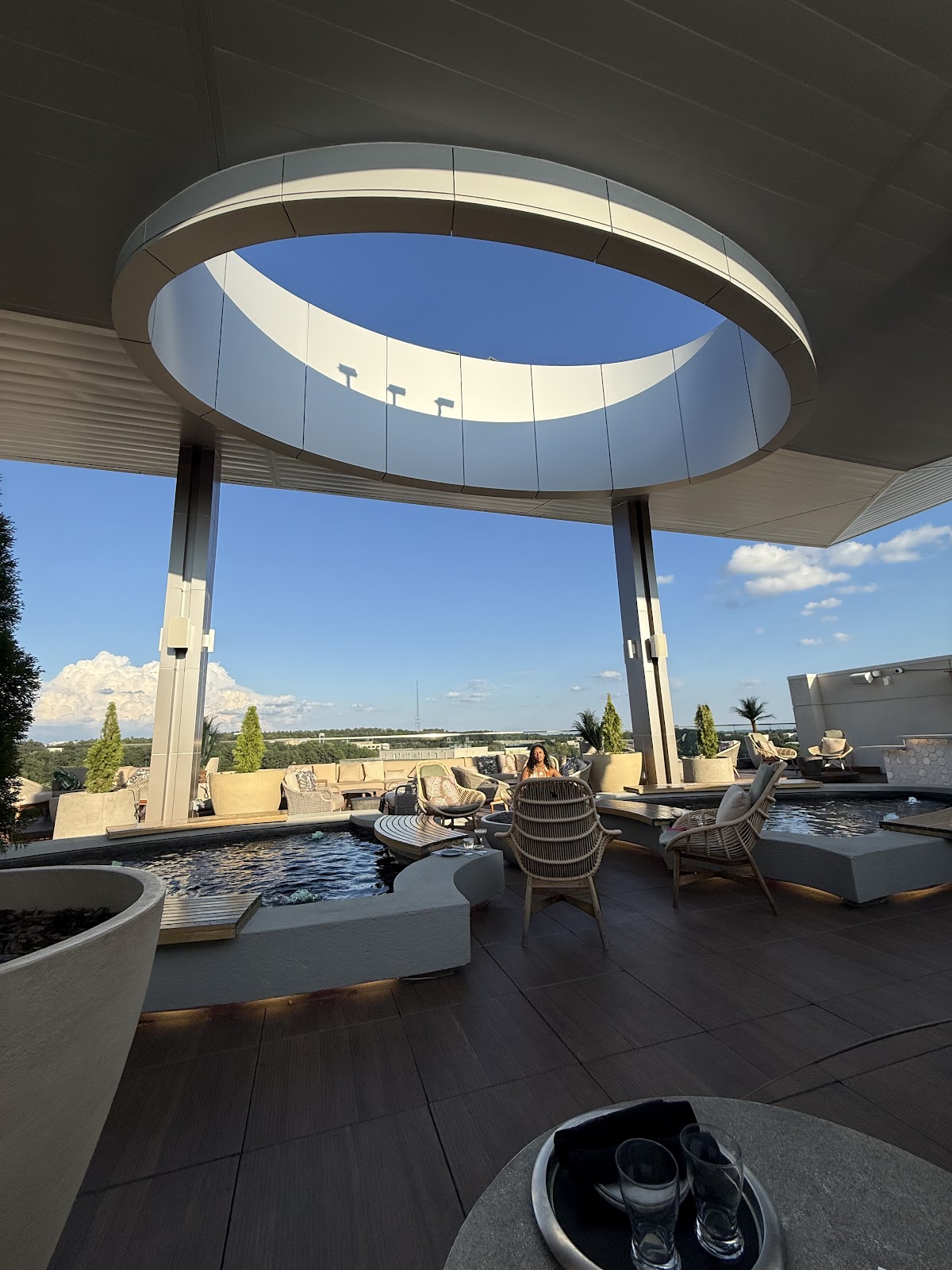 Overstory Rooftop Bar — photo 6