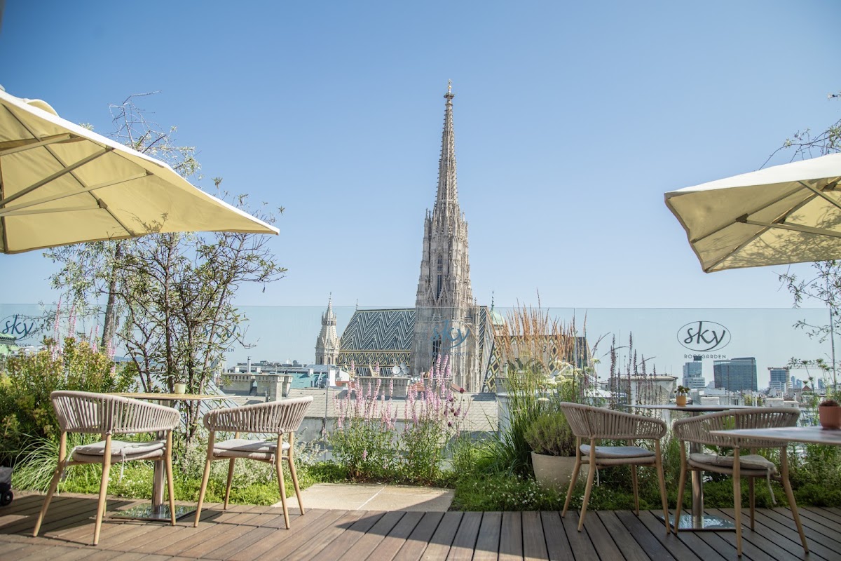 SKY Bar Vienna — photo 6