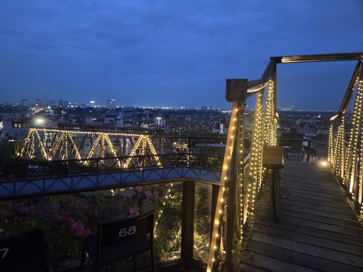Moonlight Sky Bar — photo 6