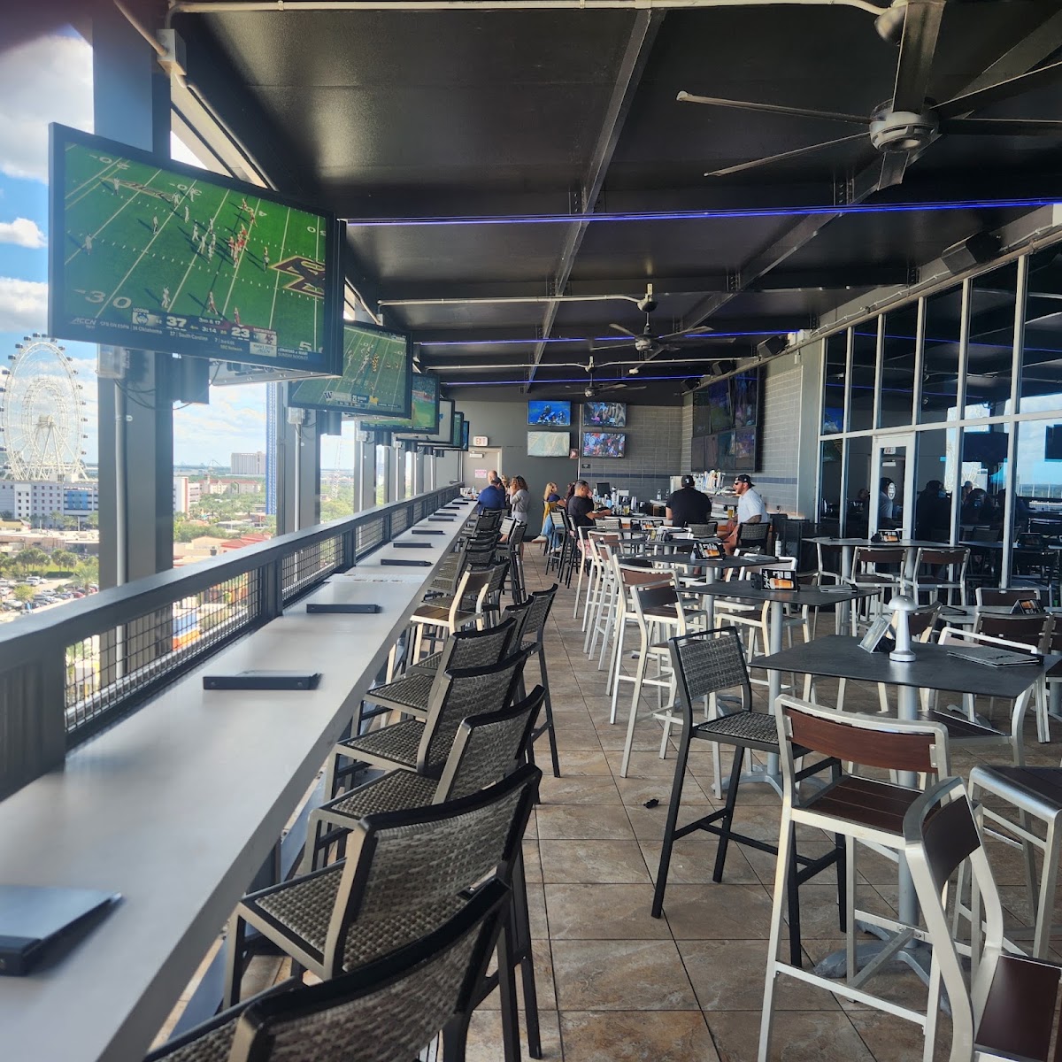 Tom's Watch Bar- Sky Bar — photo 6