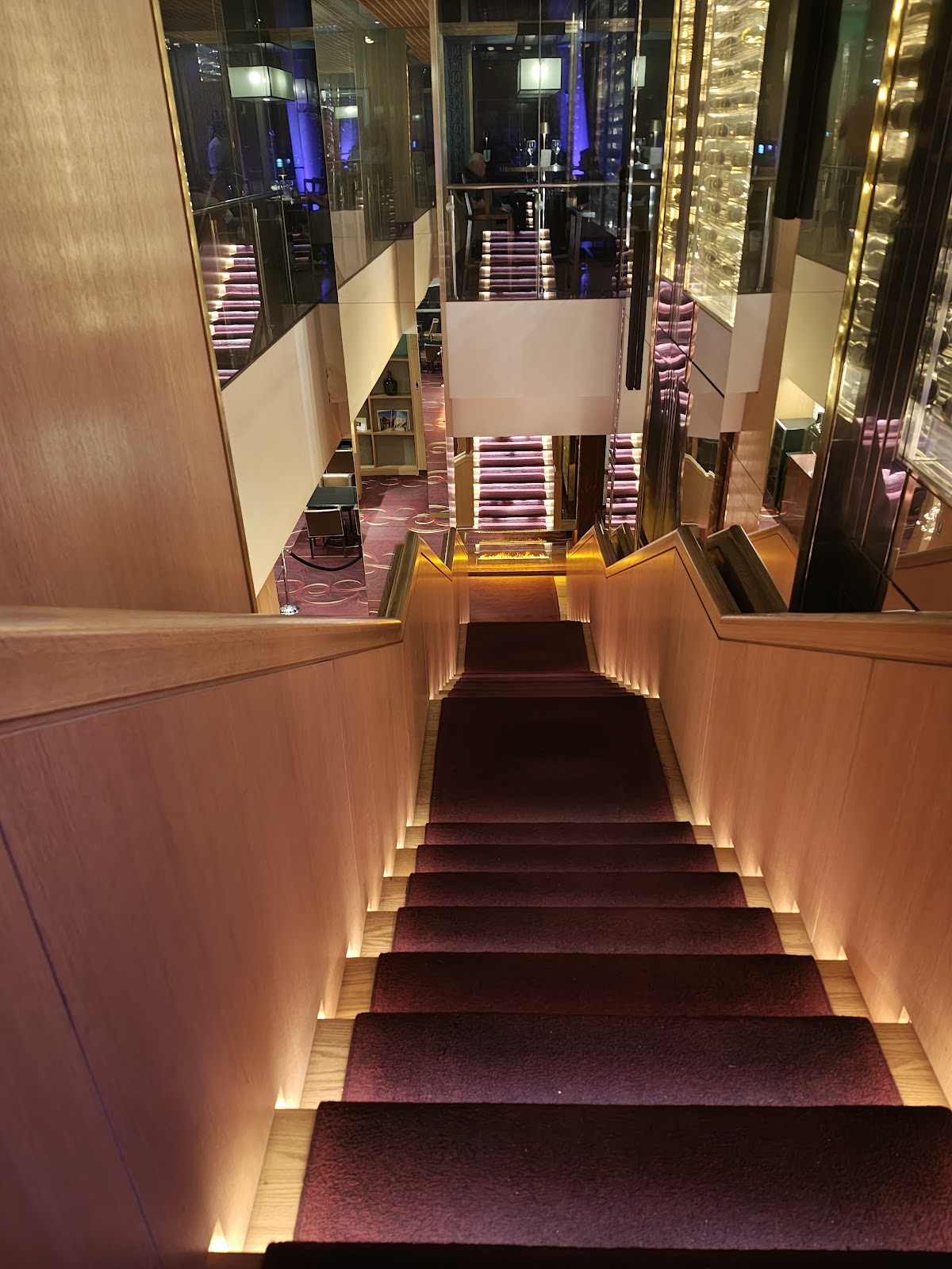 Crystal Bar - Alvear Icon Hotel - Puerto Madero — photo 6