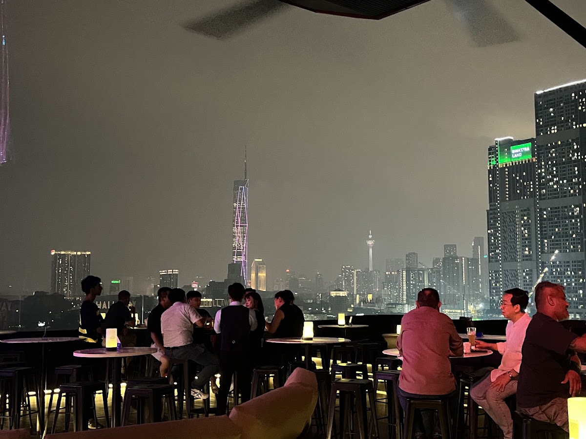 Hallaway KL Rooftop Bar — photo 6