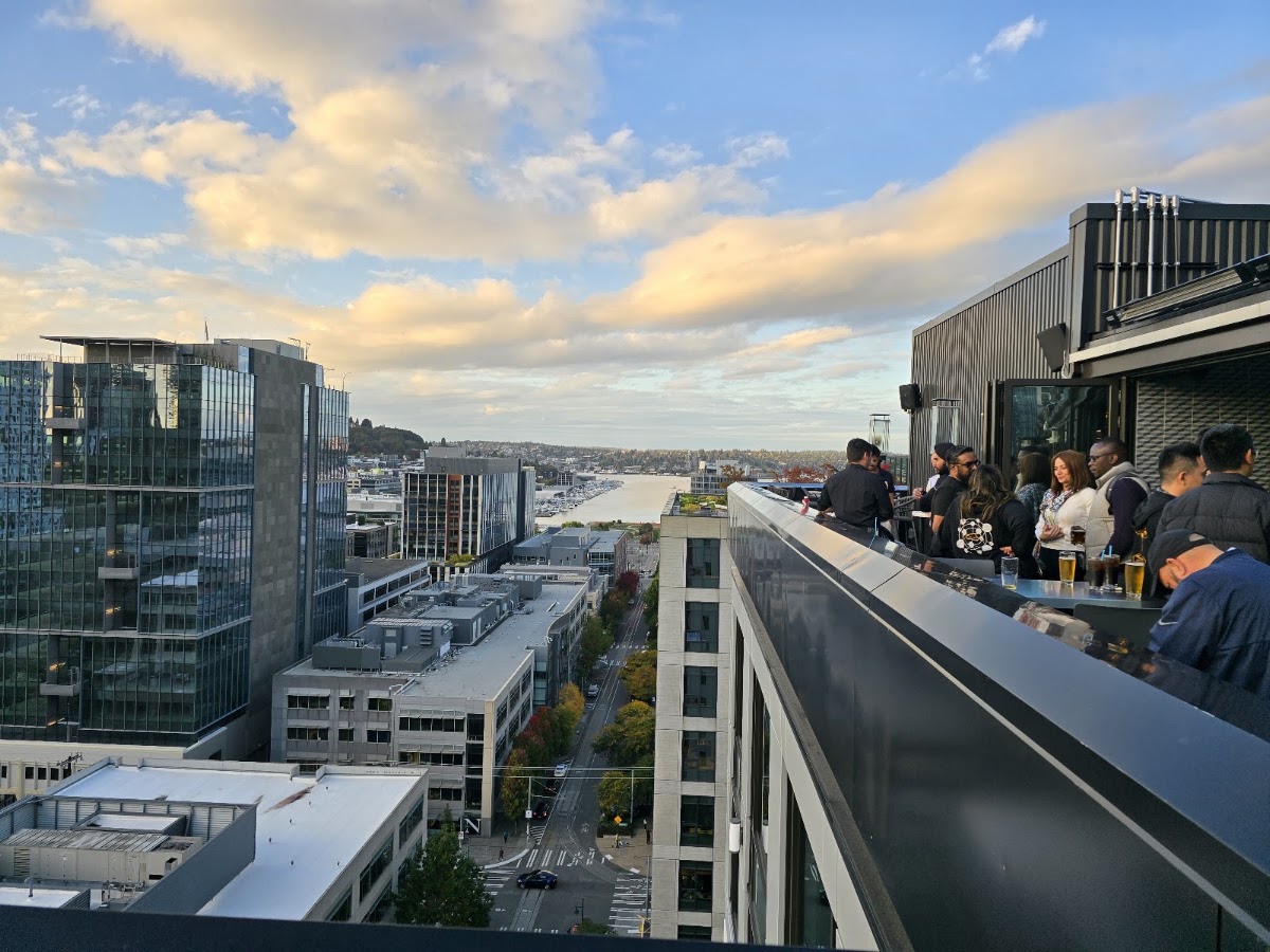 Altitude Sky Lounge — photo 6