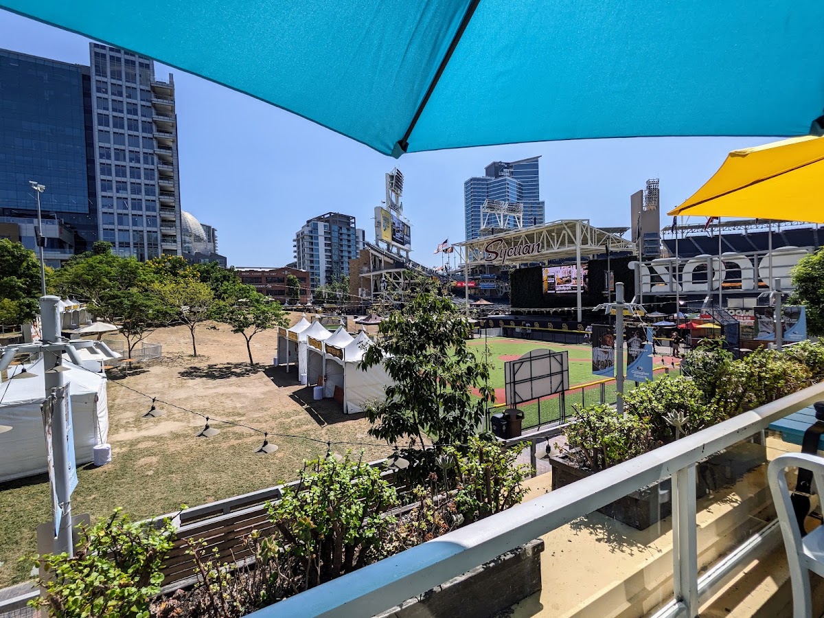 Fairweather Rooftop Bar — photo 6