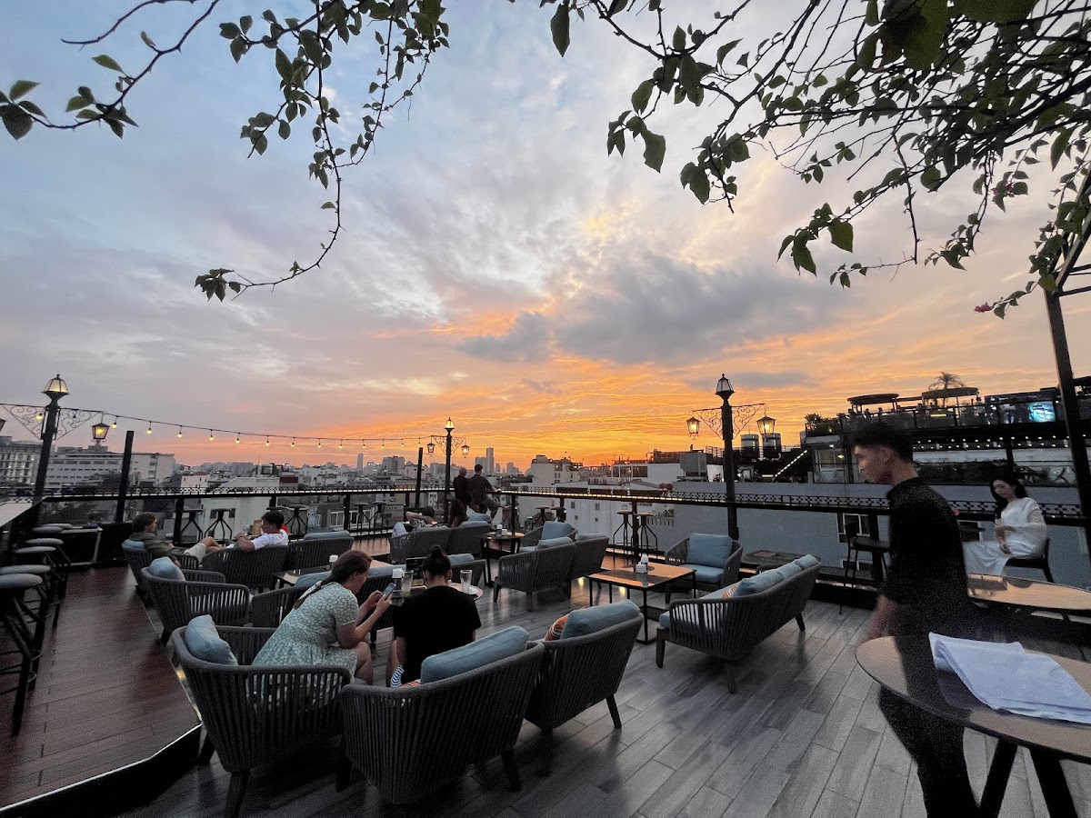SOL SKY BAR — photo 6