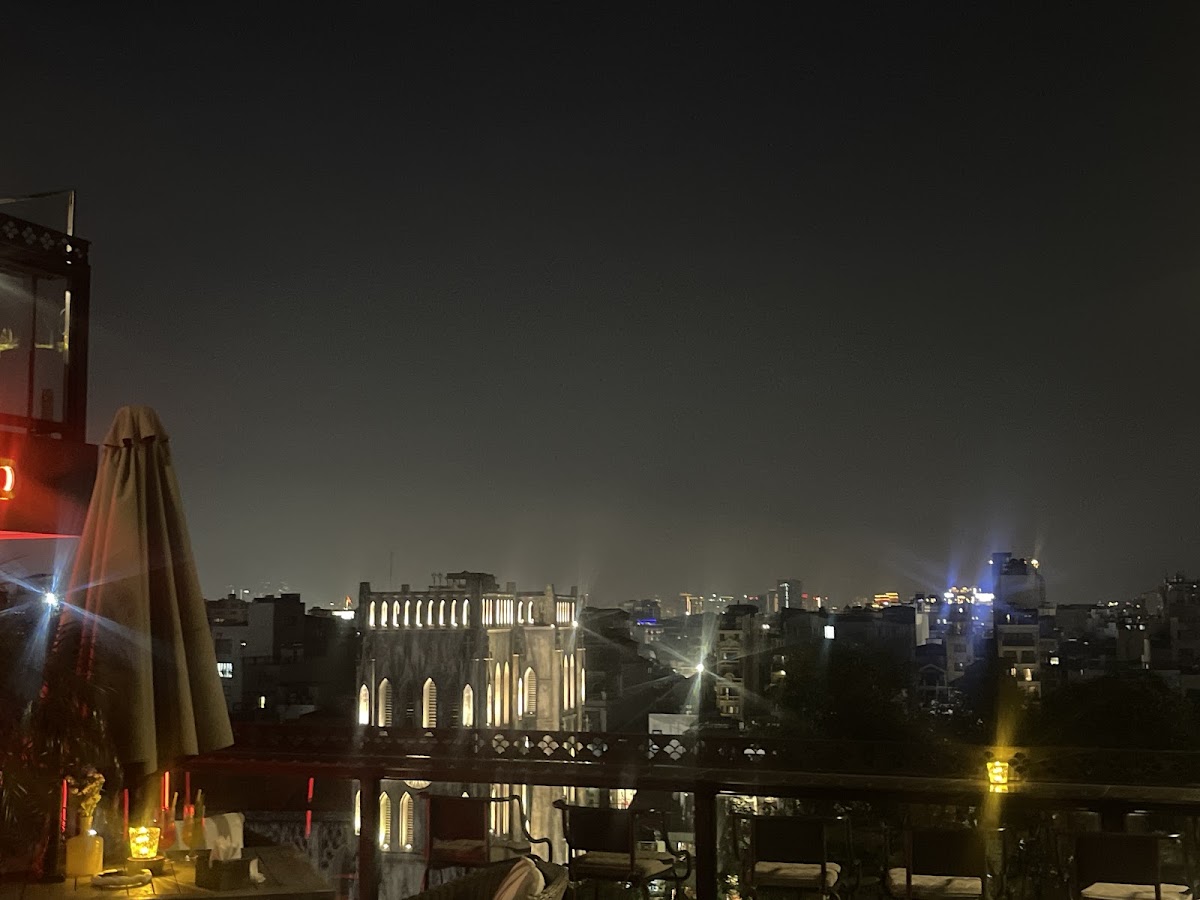 Ozone Sky Lounge & Restaurant Hanoi — photo 6