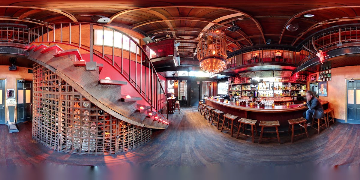 Tunnel Top Lounge and Bar — photo 6