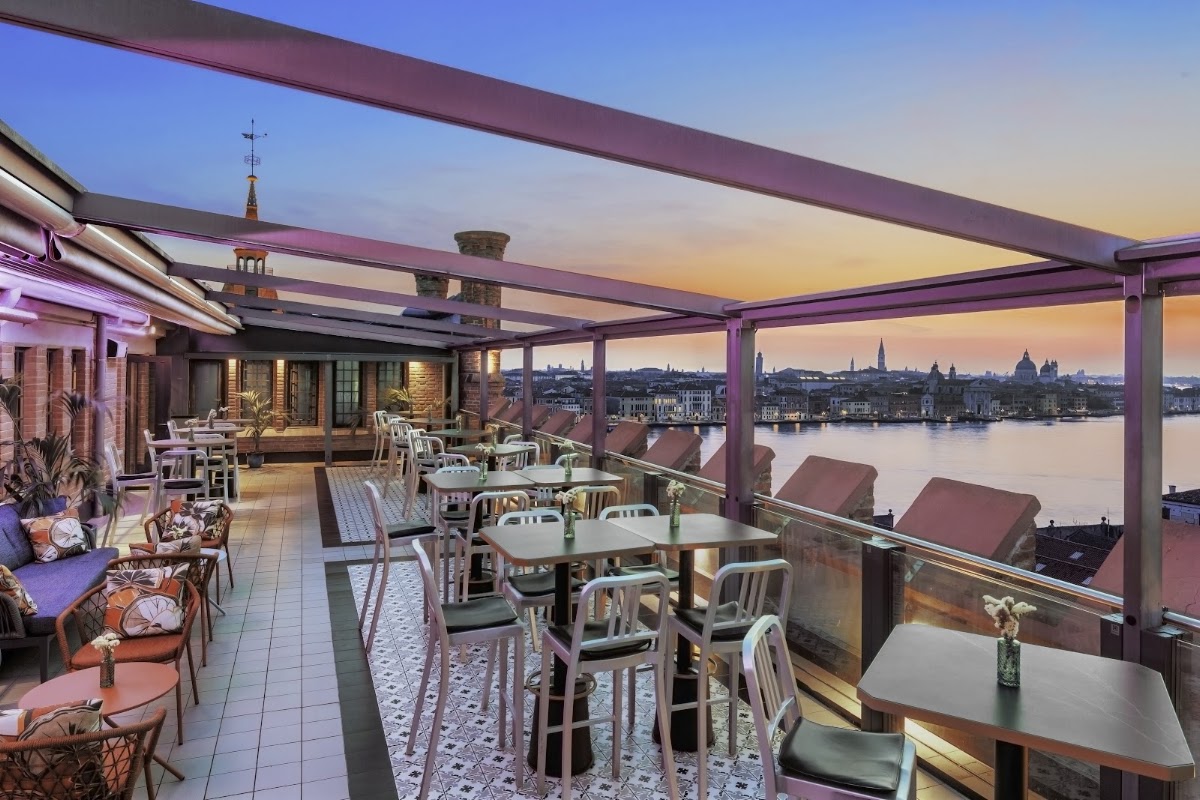 Skyline Rooftop Bar rooftop view