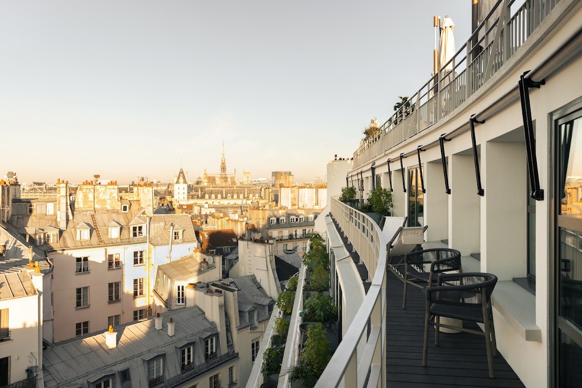 Hôtel Dame des Arts rooftop view
