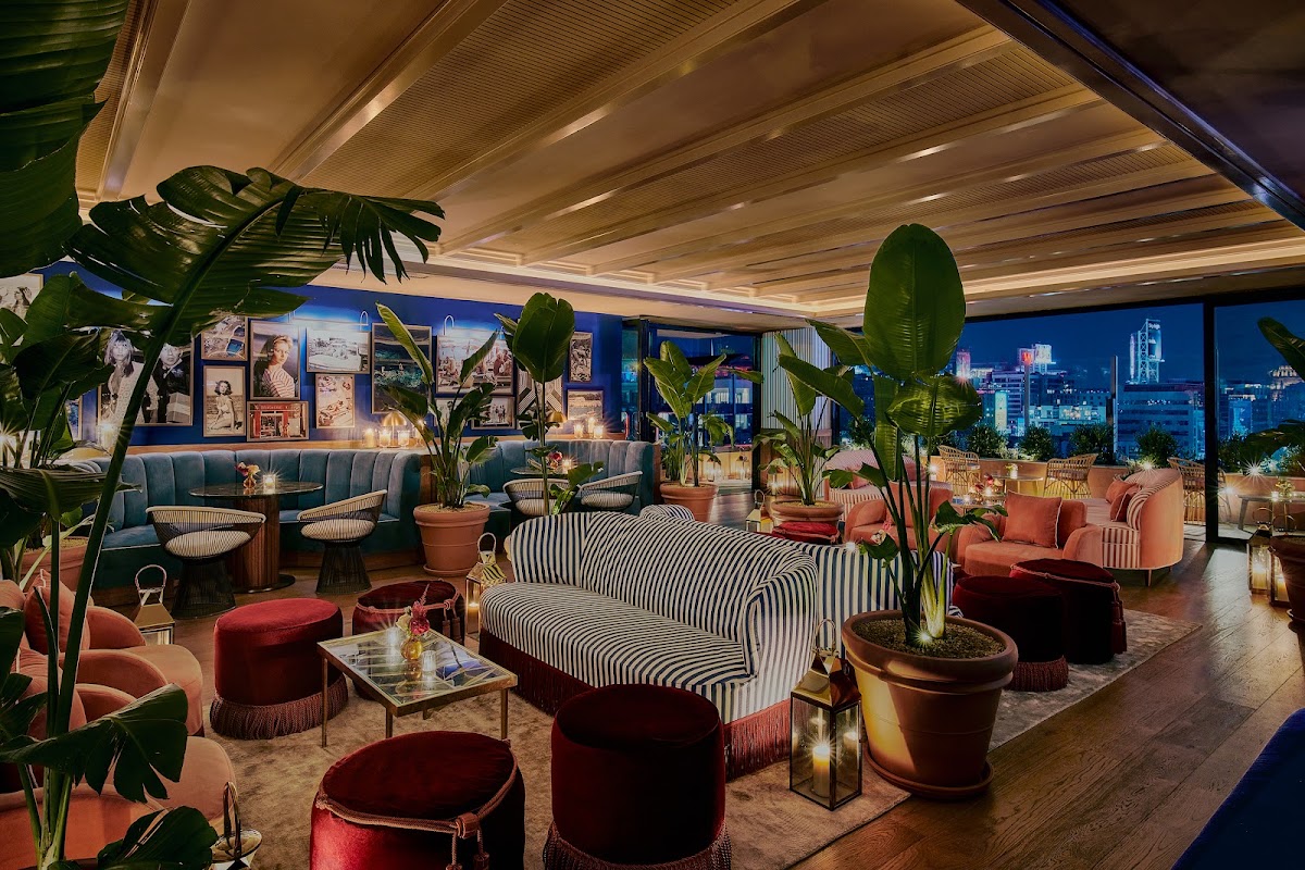 Bar Lis rooftop view