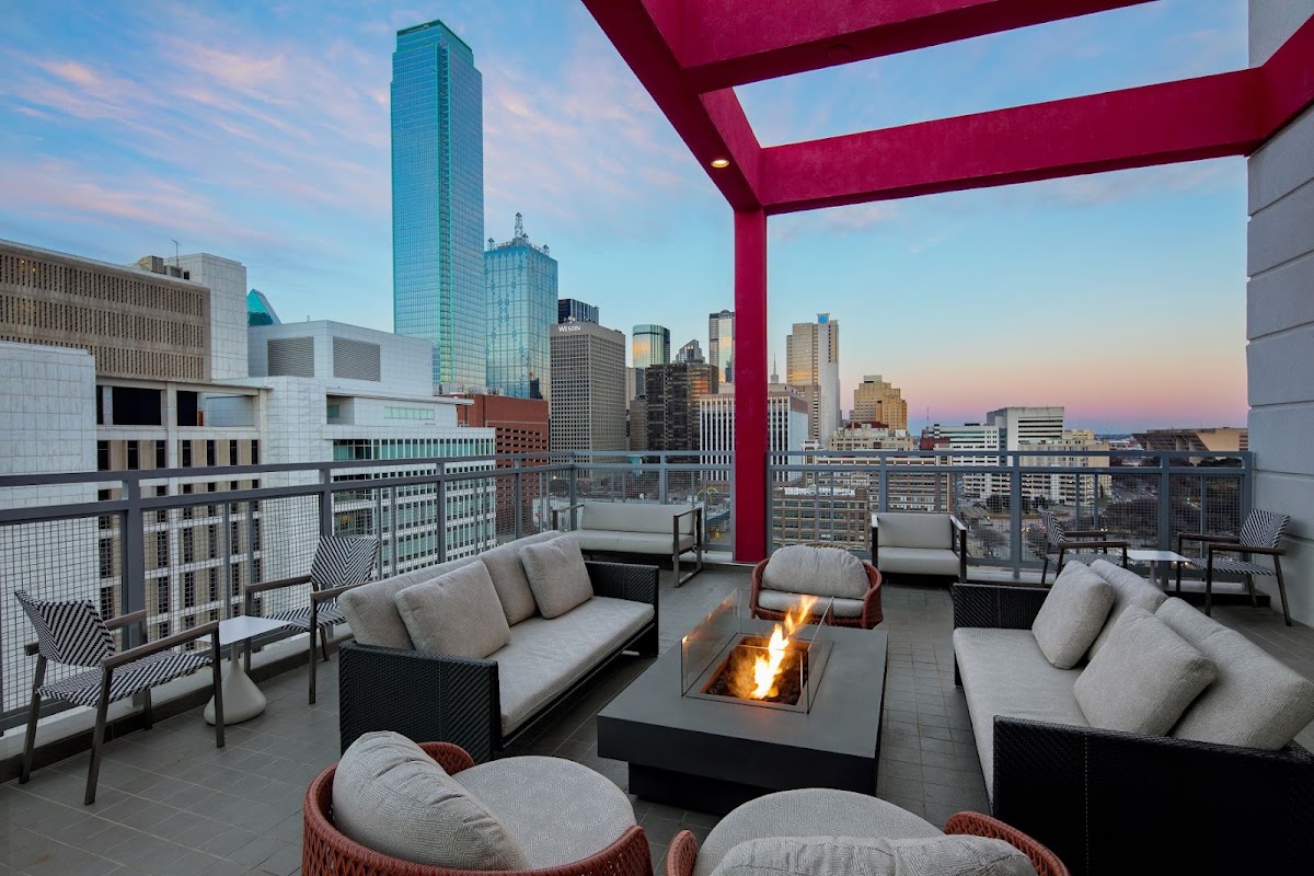 HQ Dallas Rooftop rooftop view