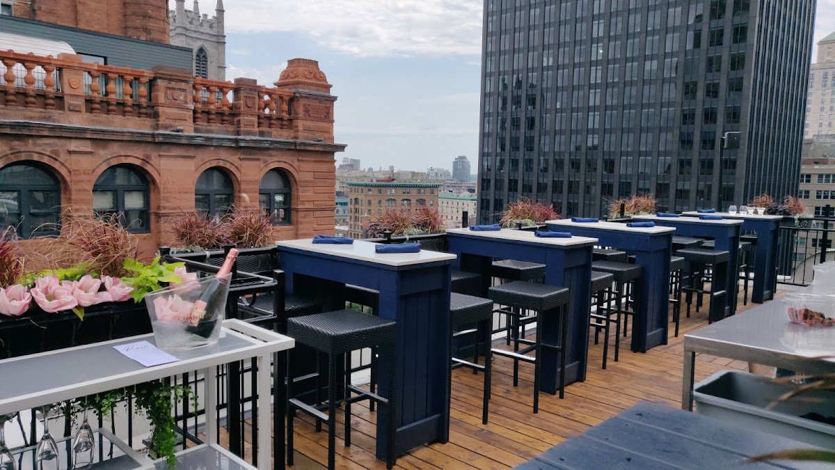 Terrasse Place d'Armes rooftop view